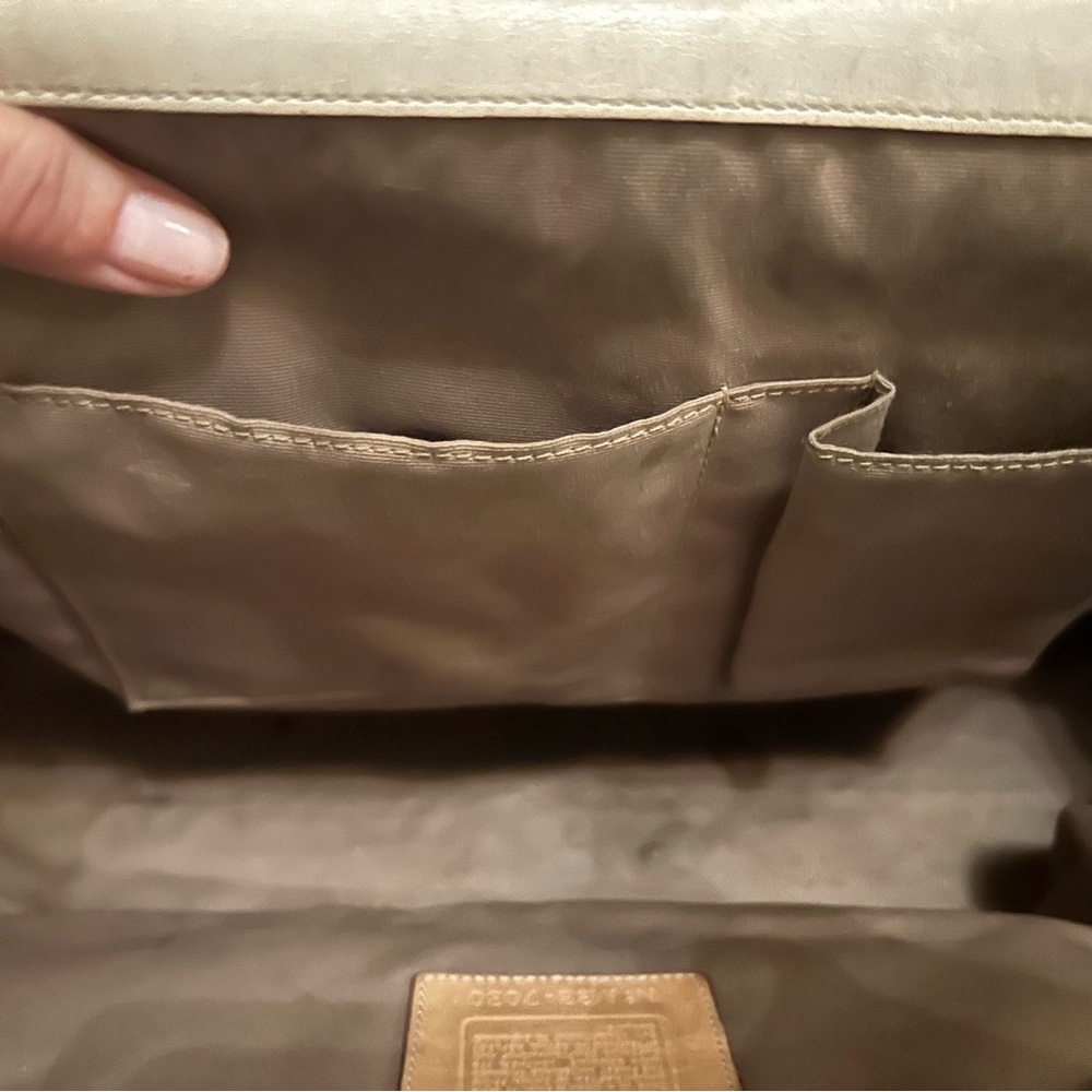 Coach Bag - Picture 5 of 7